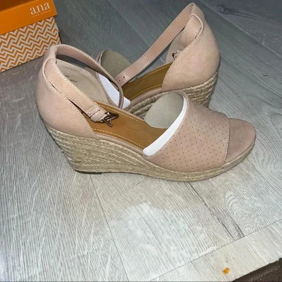 Ana Brenda wedges - Picture 3 of 7